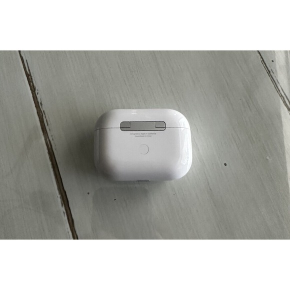 AirPods Pro Replacement Charging Case *Ships Fast* - Picture 2 of 3